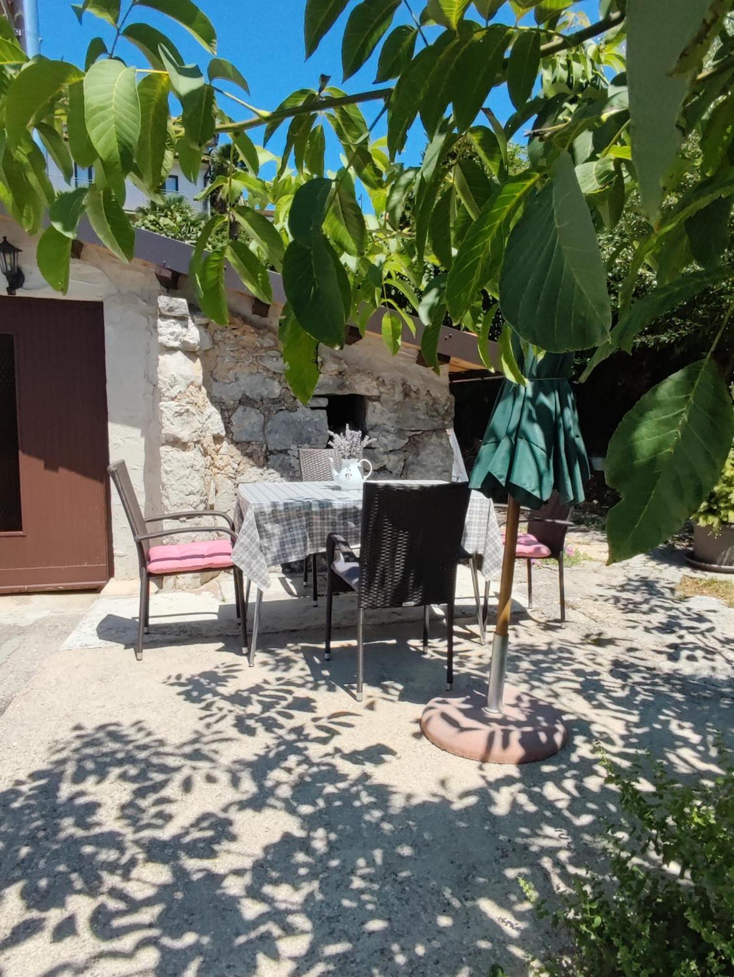 Ema Apartment Matulji Luaran gambar